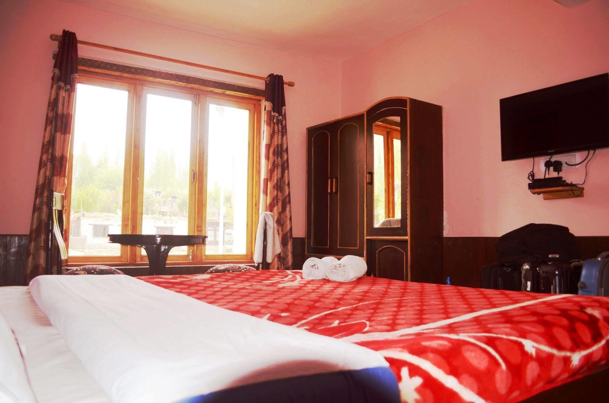 Beyond Stay - Kanika Himalayan View Leh Exterior photo